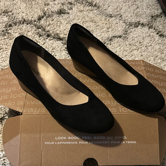 Shoes Black - Picture 1 of 9